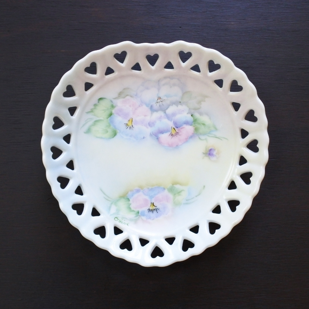 Vintage 70s Hand Painted Heart Floral Decorative Plate